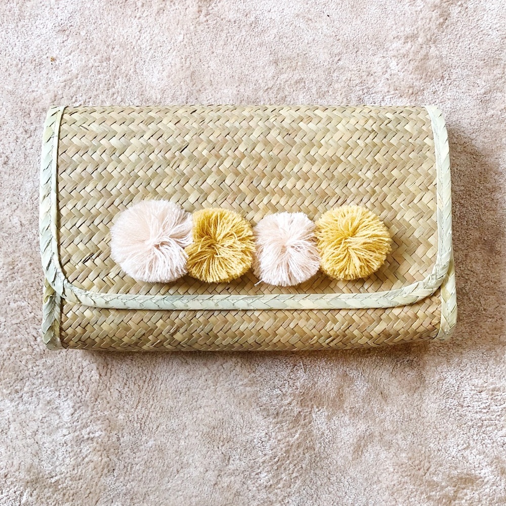 NWOT Anthropologie Pom Pom Woven Rattan Clutch - Bag Pouch Handmade Tassels Pink